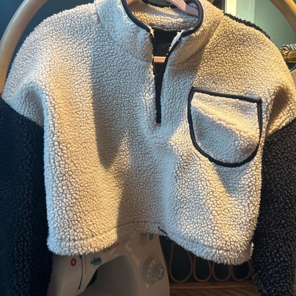 Urban Outfitters Colorblock Teddy Pullover Top - Picture 2 of 5